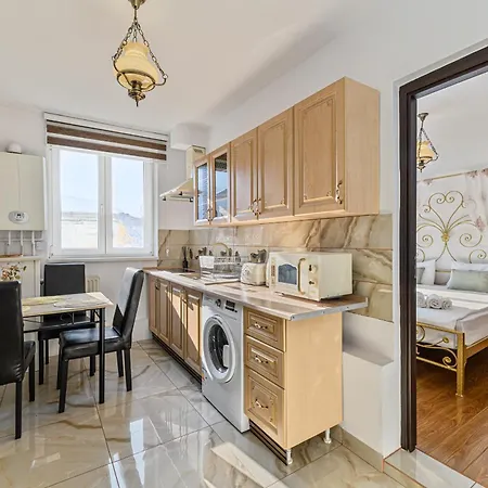 Vintage By Black Church Apartment