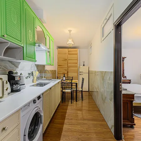 Apartment Vintage By Black Church *