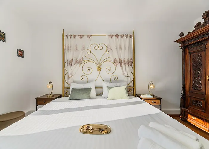 Apartment Vintage By Black Church *