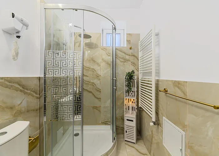 Apartment Vintage By Black Church *