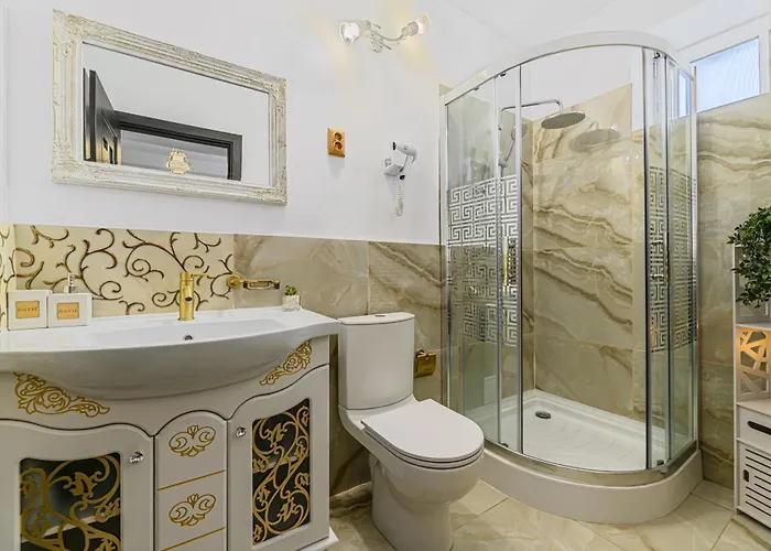 Vintage By Black Church Apartment